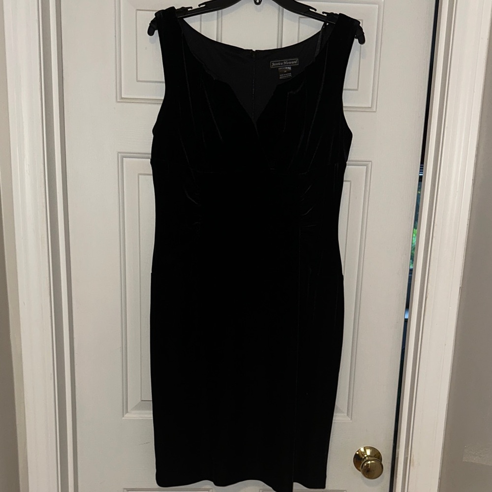 Jessica Howard Elegant Black Midi Dress
